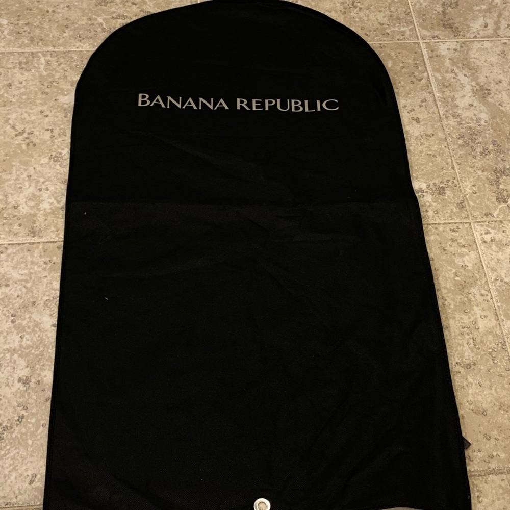 Banana Republic recycle suit cover